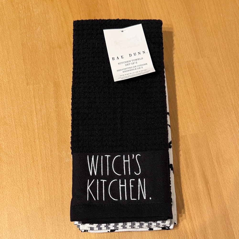 Rae Dunn Halloween 3-Pack of Kitchen Towels |‎ Brand New